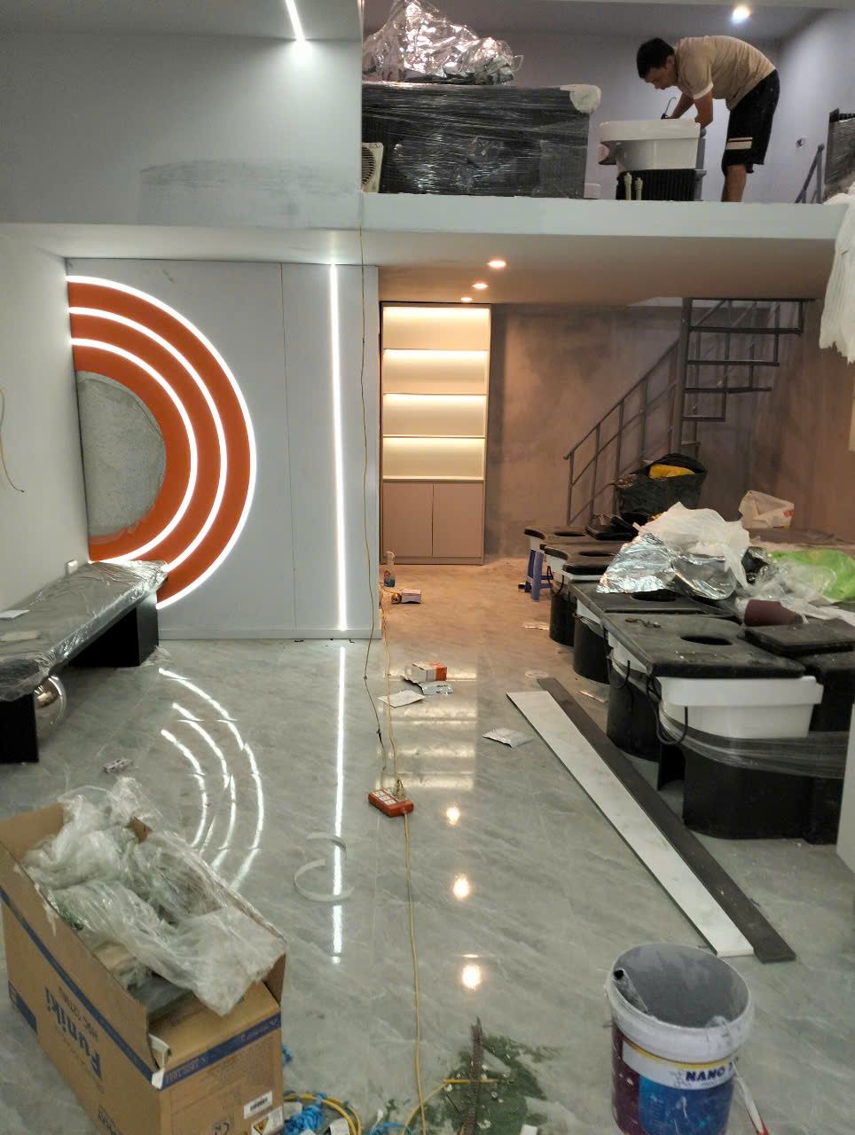 Thi công khu gội đầu và hệ đèn trang trí salon Mr.Bin Hairstyler Cầu Diễn - Nội Thất Hà Tuấn LX