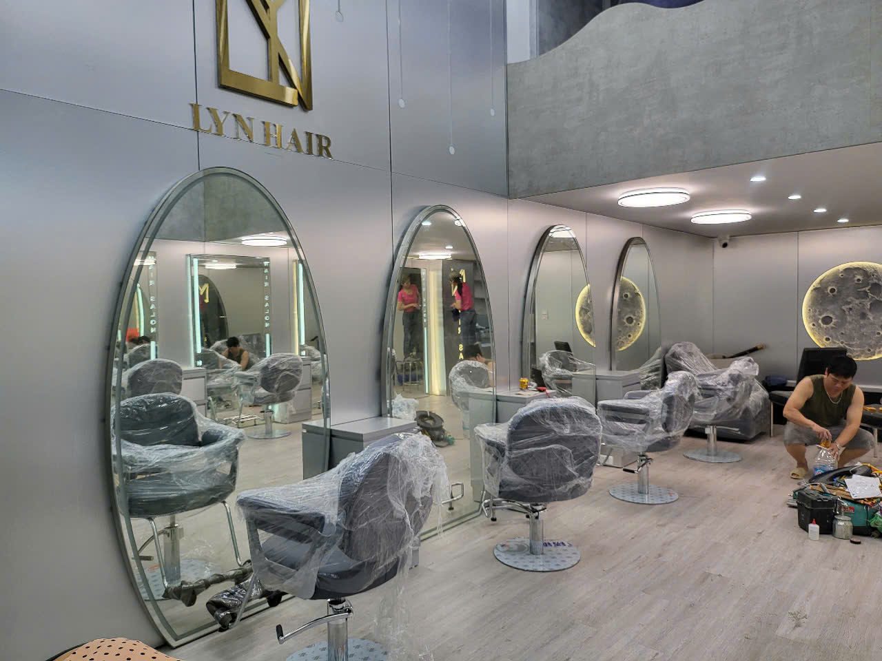 Da thach anh lam mat quay le tan salon co tot khong?