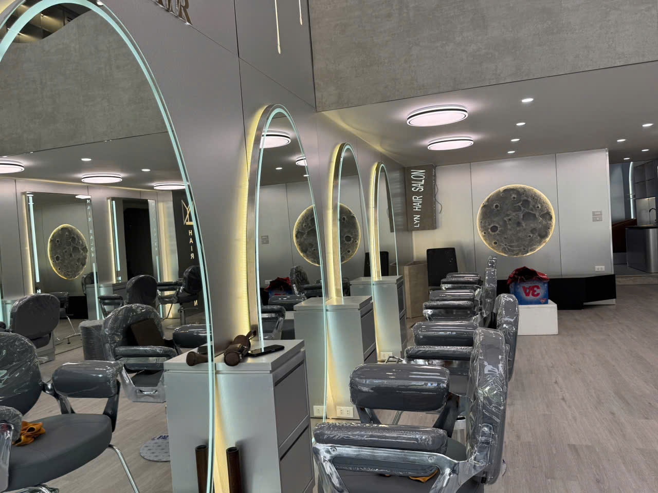 So sánh plywood và MDF chống ẩm: loại nào tốt cho spa salon