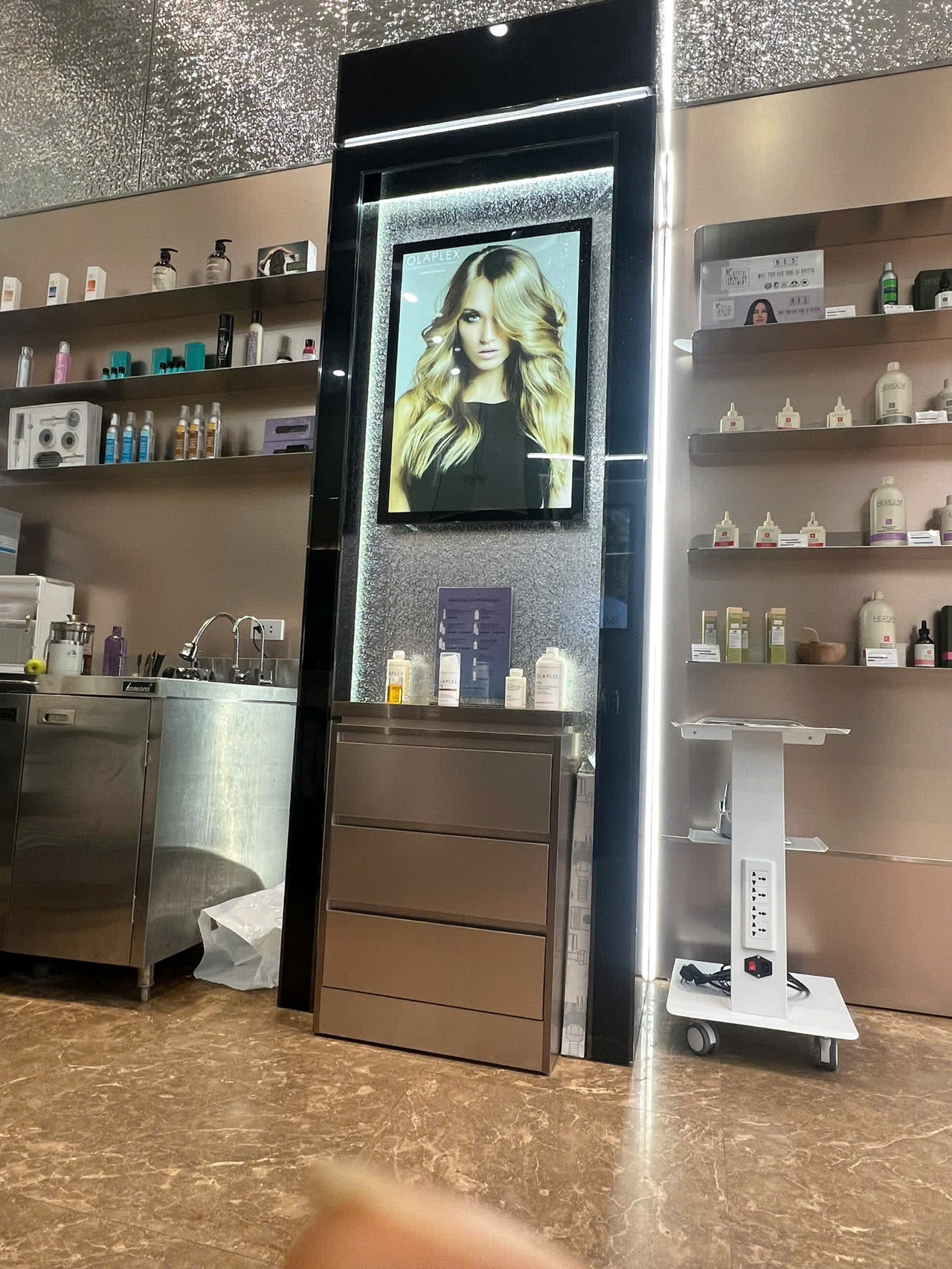 Hợp đồng thi công nội thất salon: những điều cần lưu ý