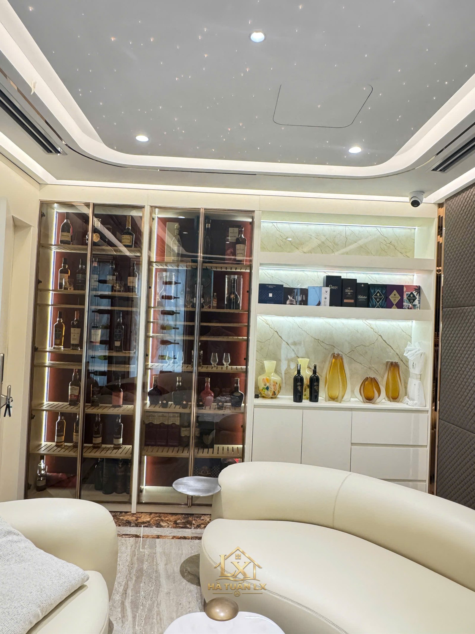 Vách tivi phòng khách - công trình Nội Thất Hà Tuấn LX