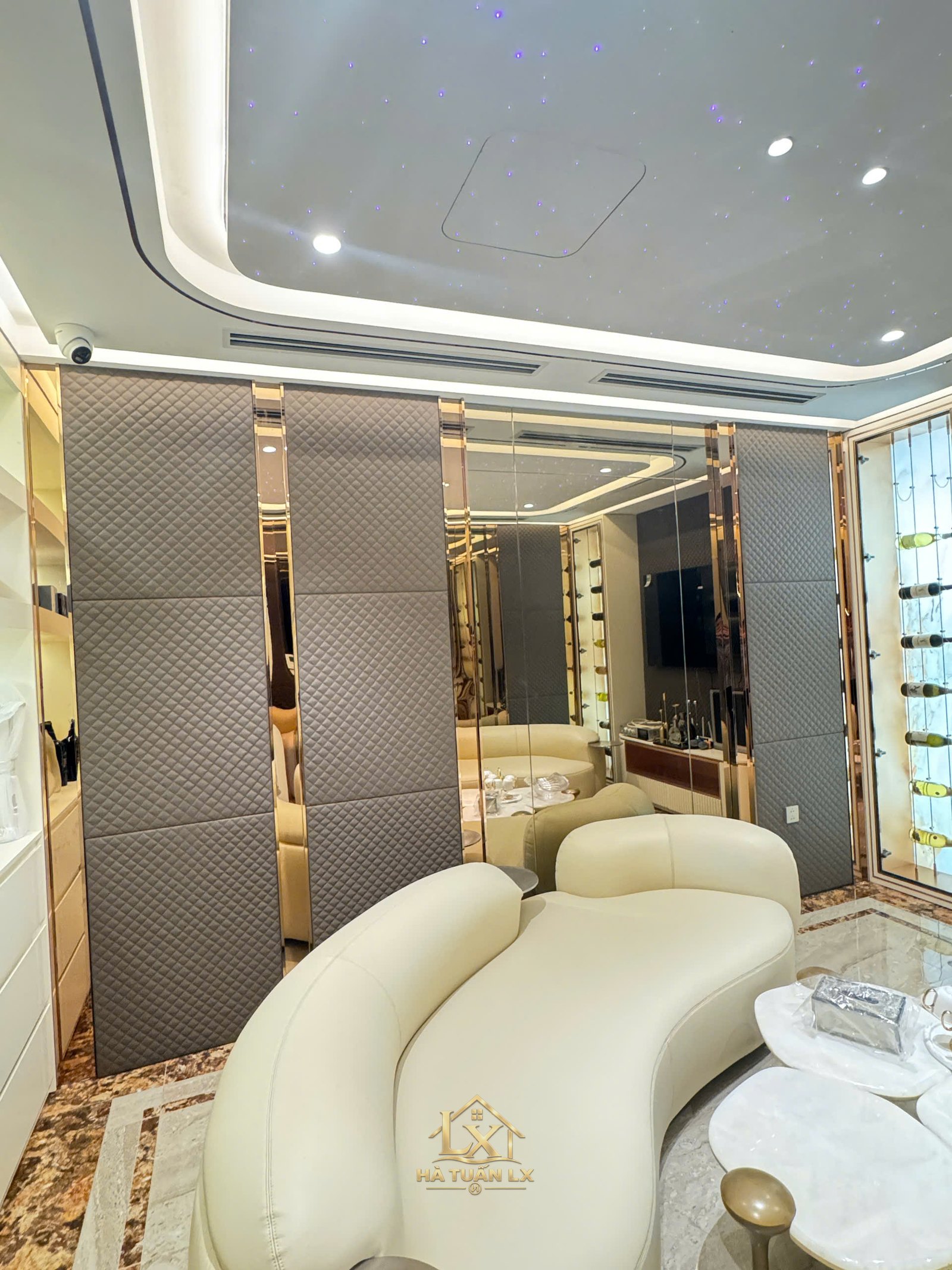 Vách tivi phòng khách - công trình Nội Thất Hà Tuấn LX