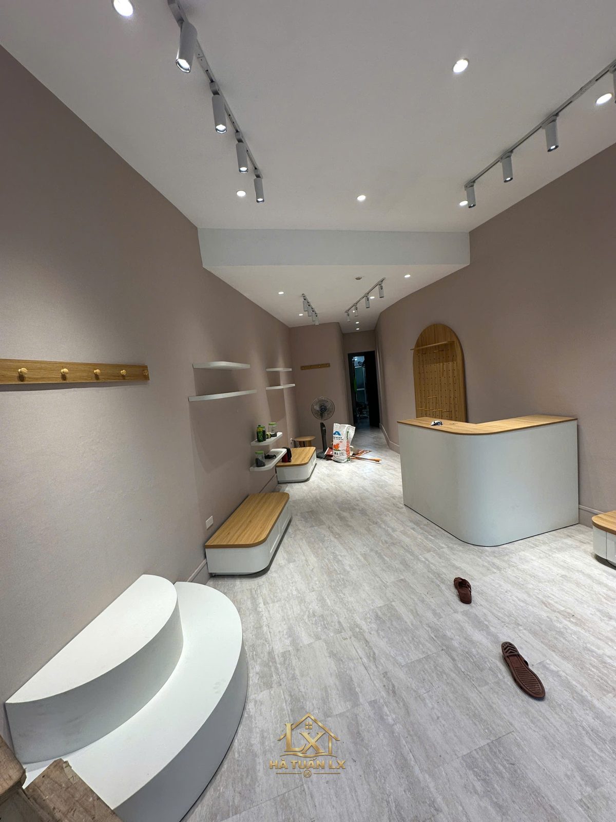 Lỗi thường gặp showroom tại Việt Hưng - Nội Thất Hà Tuấn LX