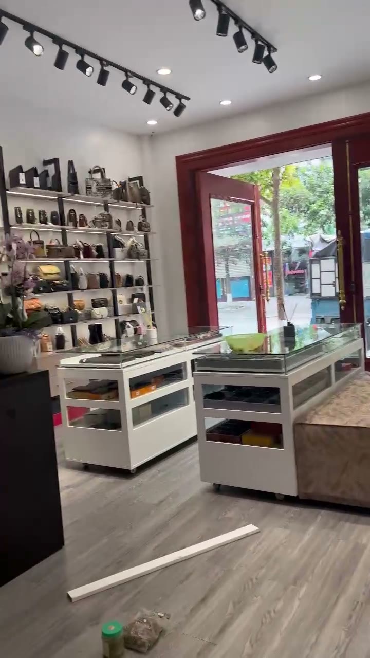 Xu hướng showroom tại Phú Thượng - Nội Thất Hà Tuấn LX