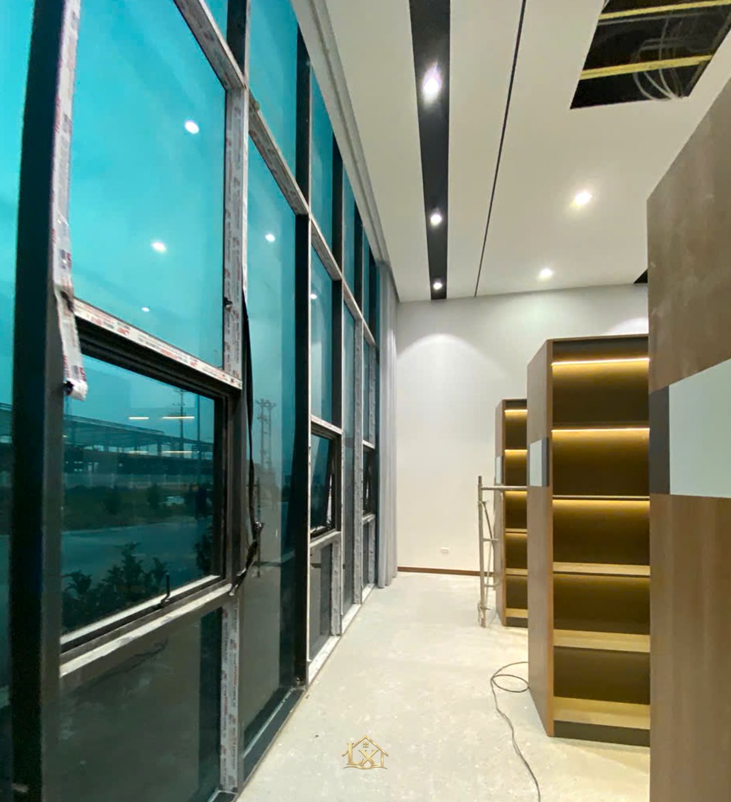 Vách ngăn bàn làm việc văn phòng: riêng tư mà vẫn mở