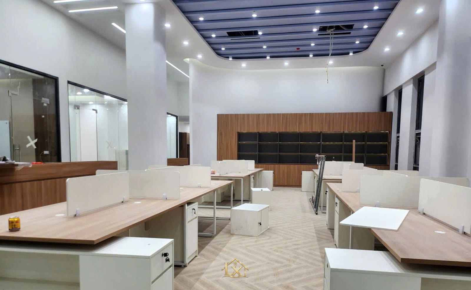 Thiết kế văn phòng trong chung cư, officetel gọn đẹp
