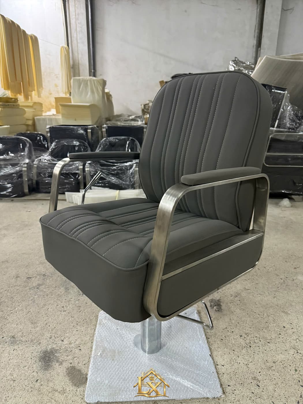 Mẫu ghế cắt tóc salon 17 - Nội Thất Hà Tuấn LX