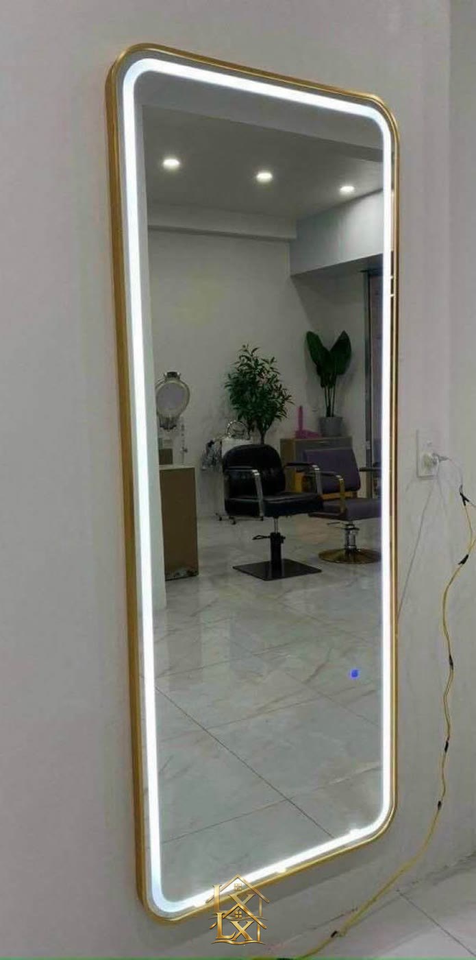 Mẫu gương chữ nhật đứng viền LED - Nội Thất Hà Tuấn LX