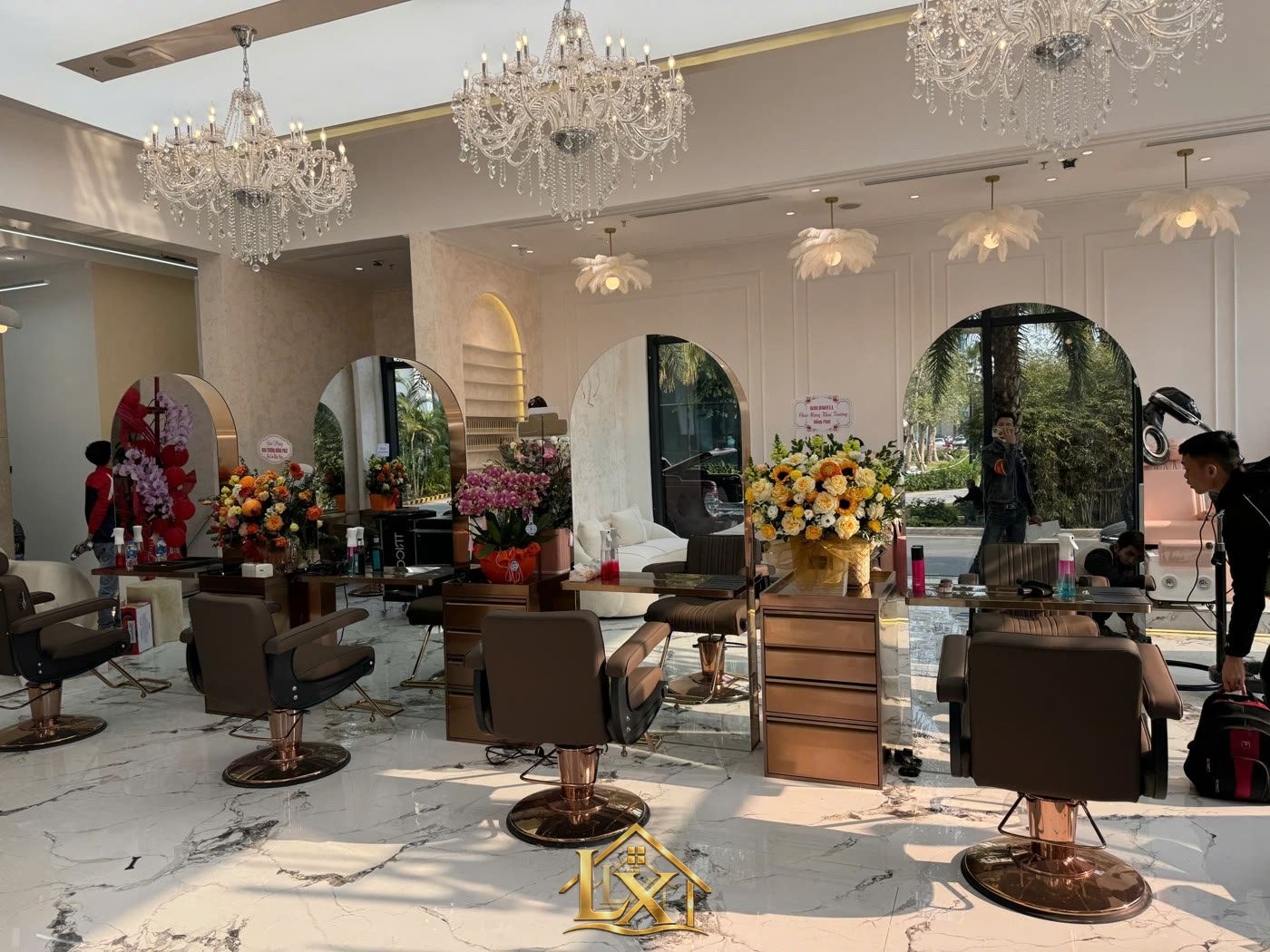 Mẫu gương salon thực tế do Nội Thất Hà Tuấn LX thi công 2 - Nội Thất Hà Tuấn LX
