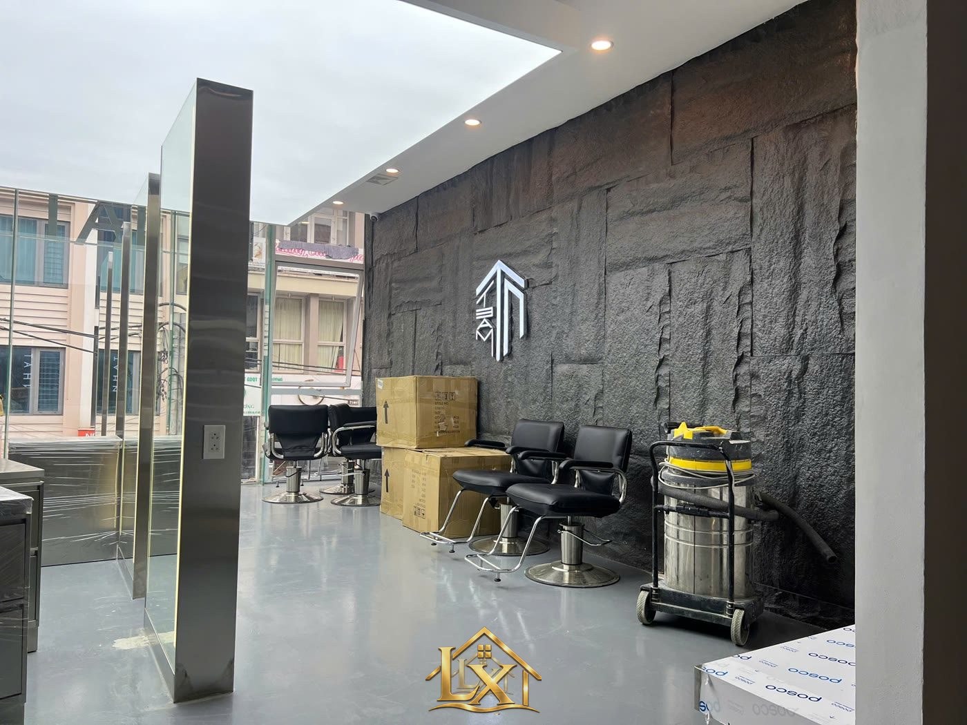Mẫu gương salon thực tế do Nội Thất Hà Tuấn LX thi công 4 - Nội Thất Hà Tuấn LX