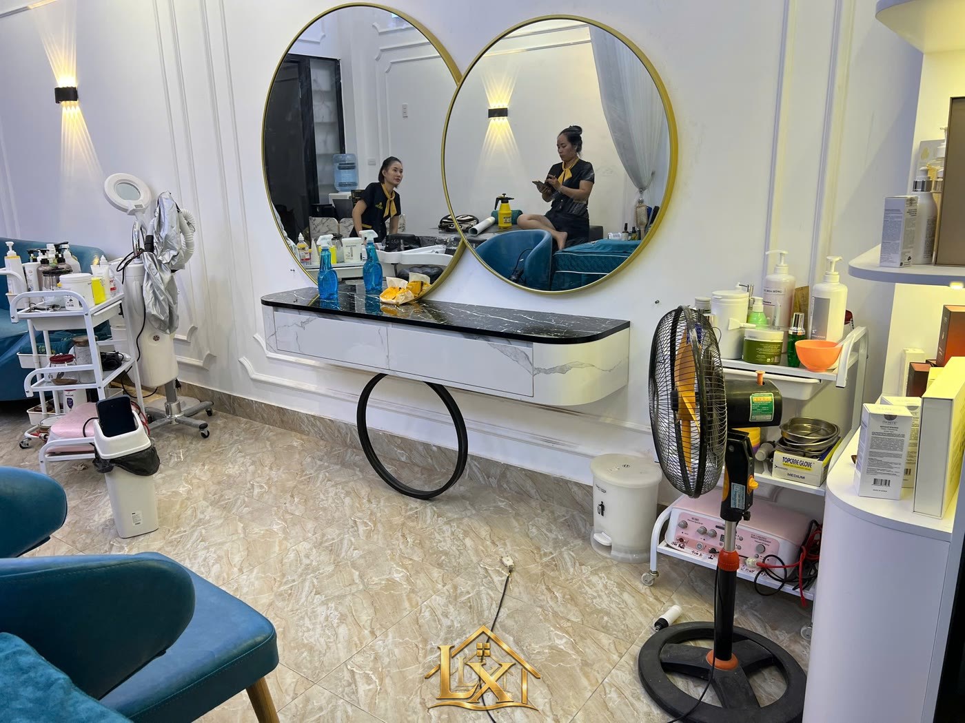 Mẫu gương salon thực tế do Nội Thất Hà Tuấn LX thi công 6 - Nội Thất Hà Tuấn LX