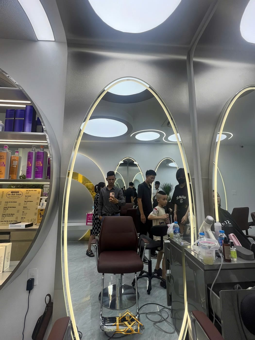 Mẫu gương salon thực tế do Nội Thất Hà Tuấn LX thi công 16 - Nội Thất Hà Tuấn LX