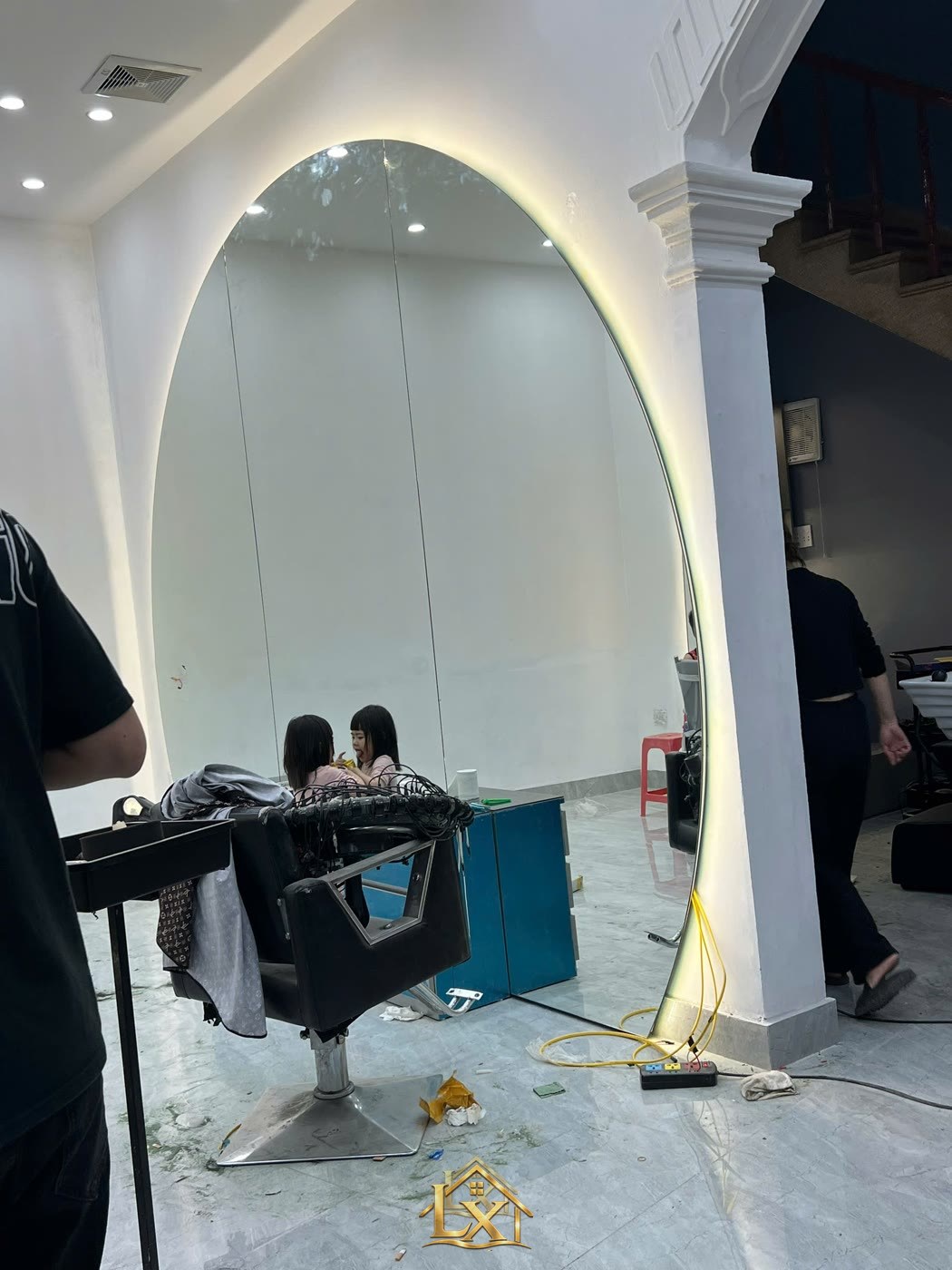 Mẫu gương salon thực tế do Nội Thất Hà Tuấn LX thi công 29 - Nội Thất Hà Tuấn LX