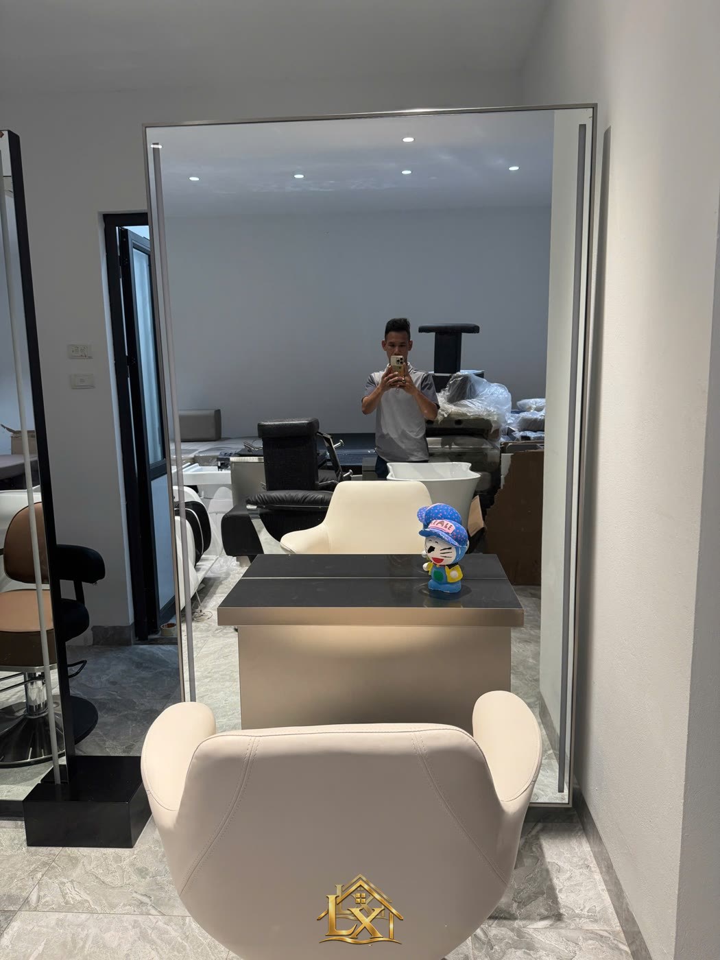 Mẫu gương salon thực tế do Nội Thất Hà Tuấn LX thi công 30 - Nội Thất Hà Tuấn LX