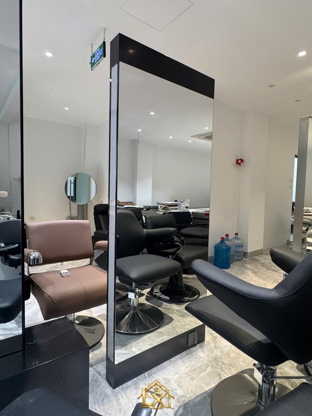Mẫu gương salon thực tế do Nội Thất Hà Tuấn LX thi công 32 - Nội Thất Hà Tuấn LX