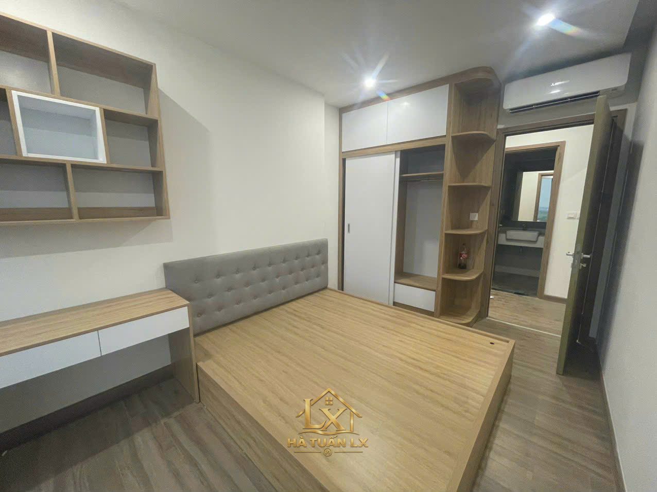 Vách tivi & vách trang trí mẫu 17 - Nội Thất Hà Tuấn LX