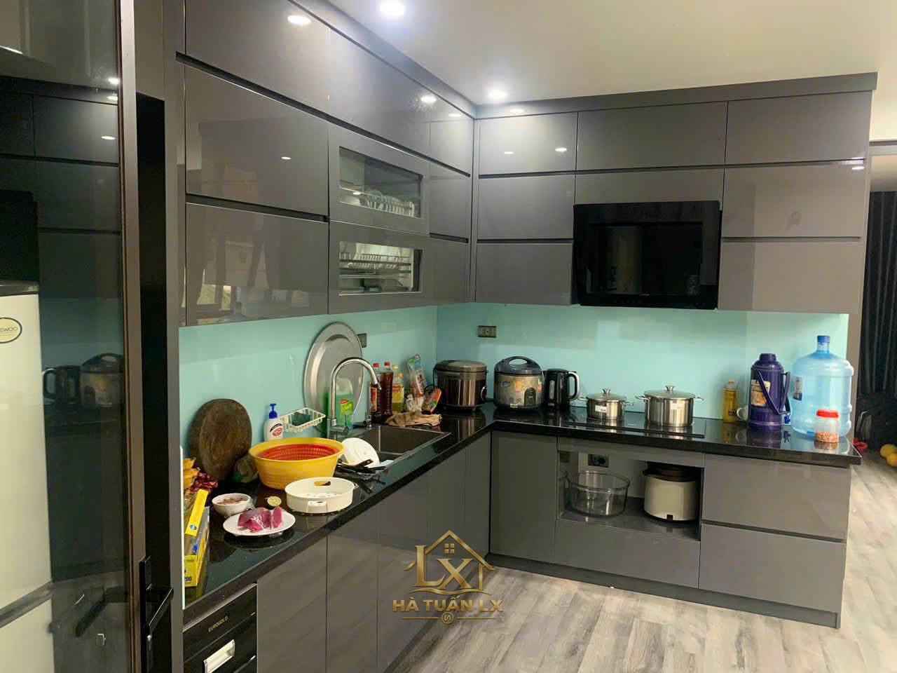 Tủ bếp gia đình mẫu 23 - Nội Thất Hà Tuấn LX