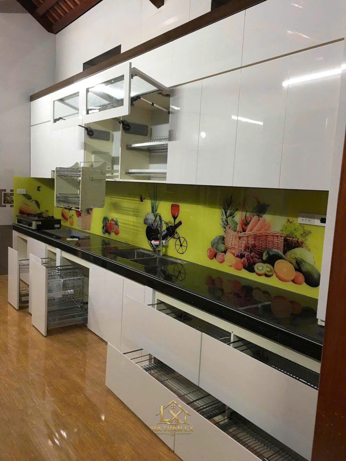 Tủ bếp gia đình mẫu 26 - Nội Thất Hà Tuấn LX