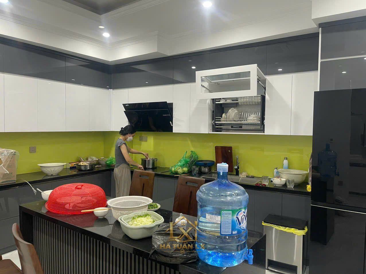 Tủ bếp gia đình mẫu 28 - Nội Thất Hà Tuấn LX