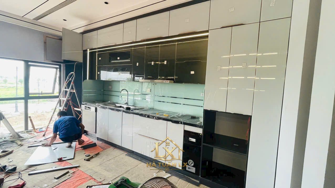Tủ bếp gia đình mẫu 31 - Nội Thất Hà Tuấn LX