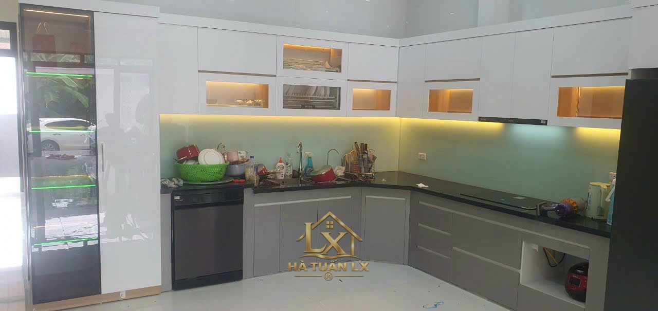 Tủ bếp gia đình mẫu 41 - Nội Thất Hà Tuấn LX