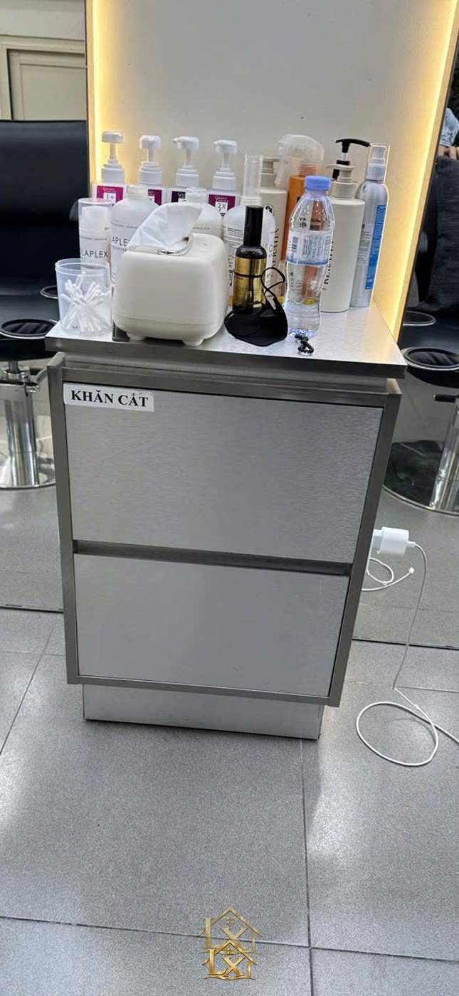 Mẫu tủ cạnh gương bàn kỹ thuật salon do Nội Thất Hà Tuấn LX sản xuất 23 - Nội Thất Hà Tuấn LX