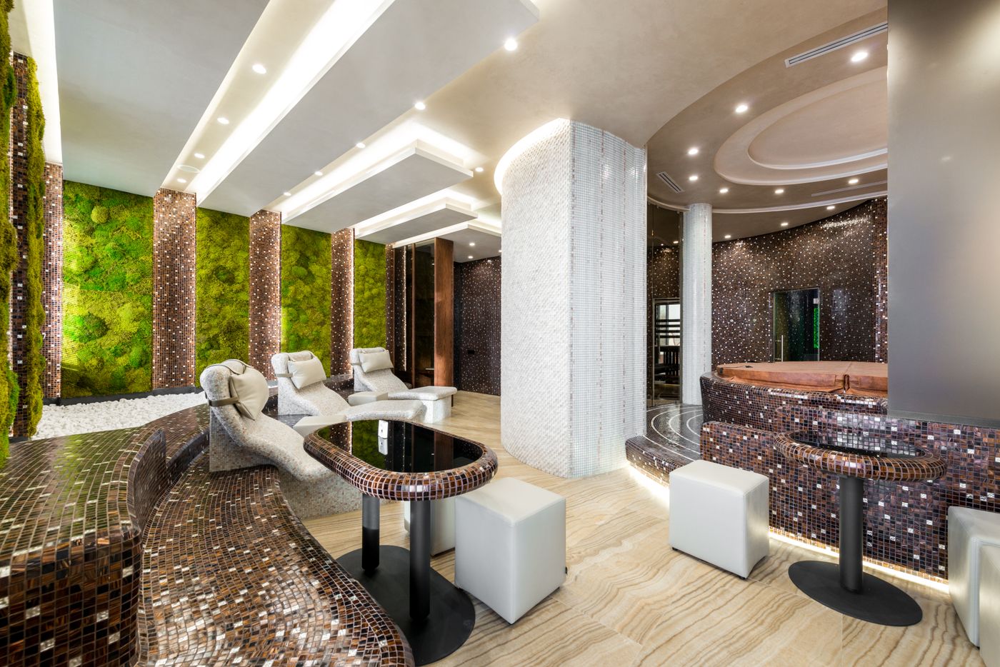 Giường spa loại nào tốt? Cố định hay rời — chọn sao